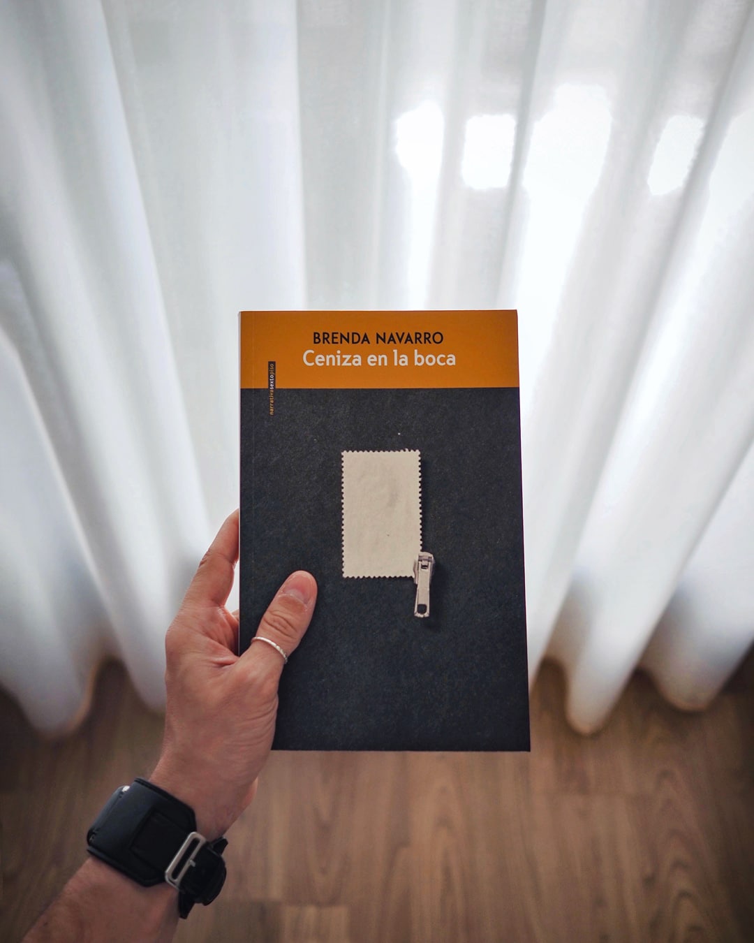 Reseña: Ceniza en la boca. Brenda Navarro